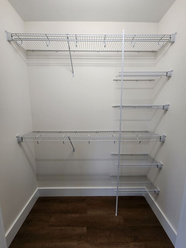 Building Photo - Swannanoa Rental