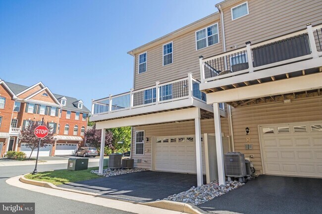 Building Photo - 23409 Berkeley Meadows Dr