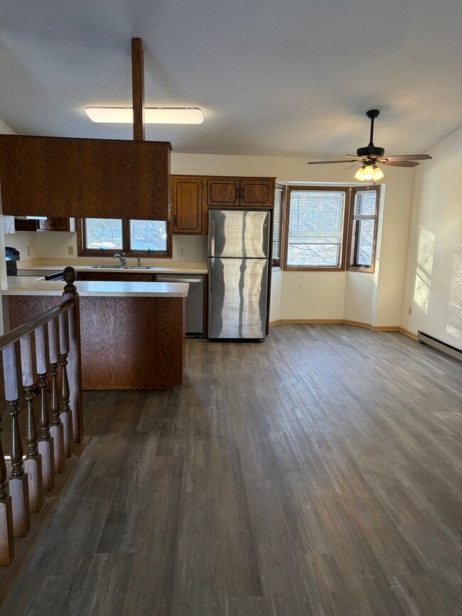 Building Photo - 1020 Benedict Dr