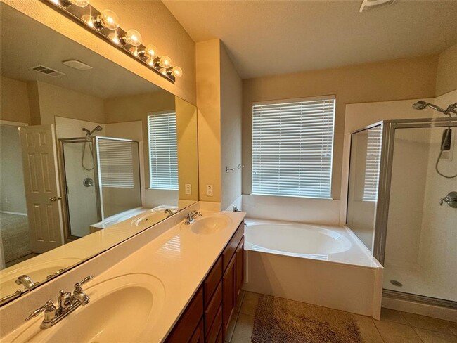 Building Photo - 106 Bowstring Bend