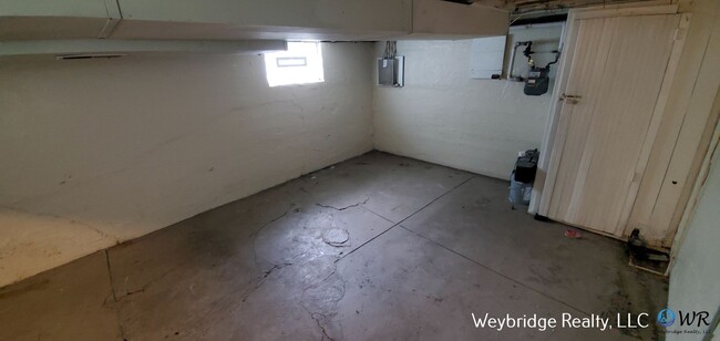 Building Photo - Very nice!! 3 Bedroom 1.5 Bath House in Ea...