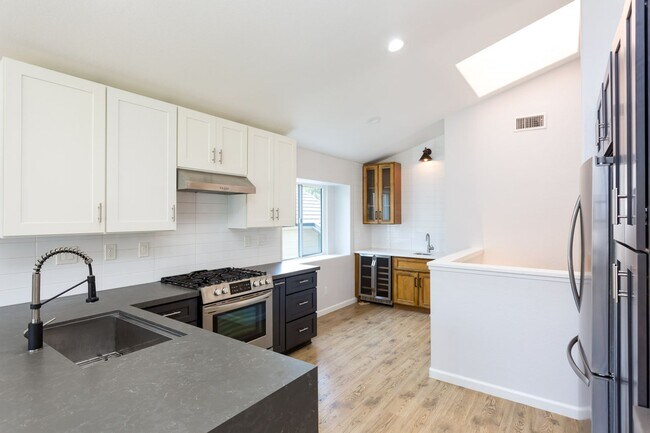 Building Photo - Modern Home in West Village of Singing Hills