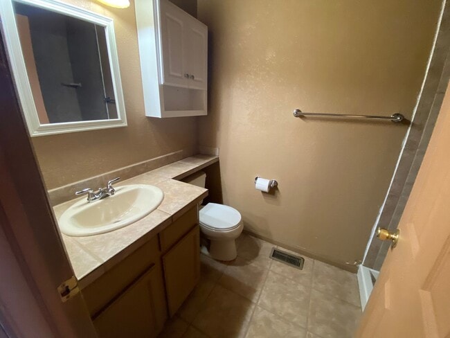 Building Photo - 9606 W Chatfield Ave