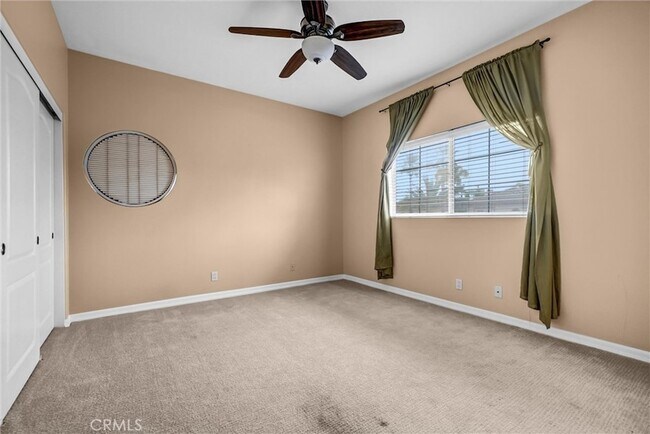 Building Photo - 27131 S Ridge Dr