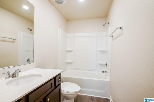 Building Photo - 1001 Pilgrim Ln