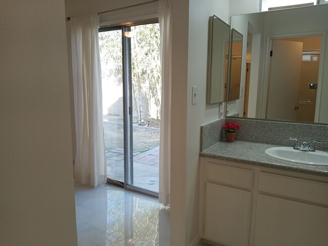 Building Photo - Stylish, Secure, and Pet-Friendly 3-Bedroo...