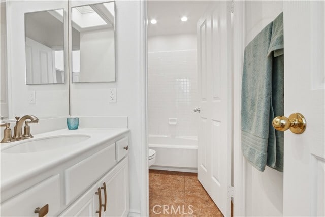 Building Photo - 2 Cameray Heights