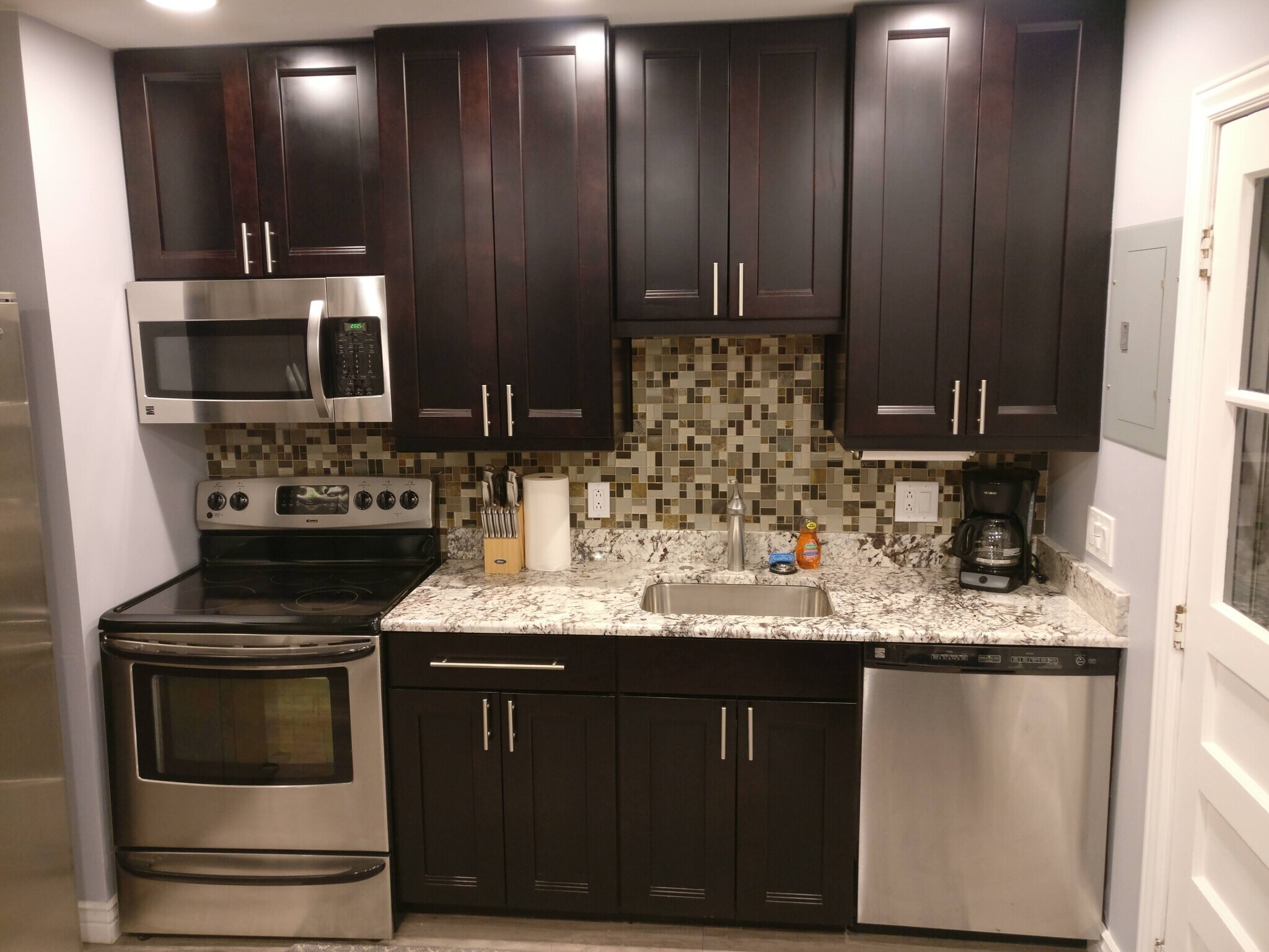 Building Photo - 4073 Spruce Way