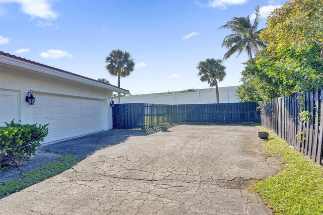 Building Photo - 26 Cayuga Rd