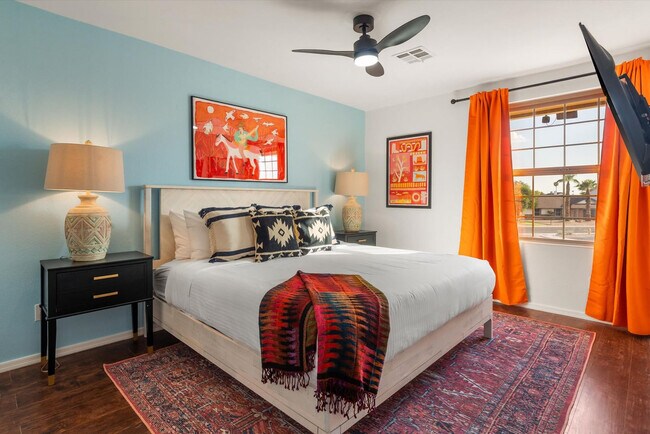 Building Photo - 7804 W Pershing Ave