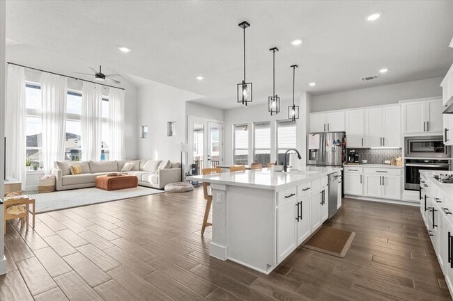 Building Photo - 8201 Donnie Jct Wy