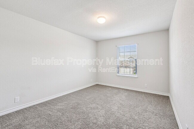 Building Photo - 4712 Paluxy Trl