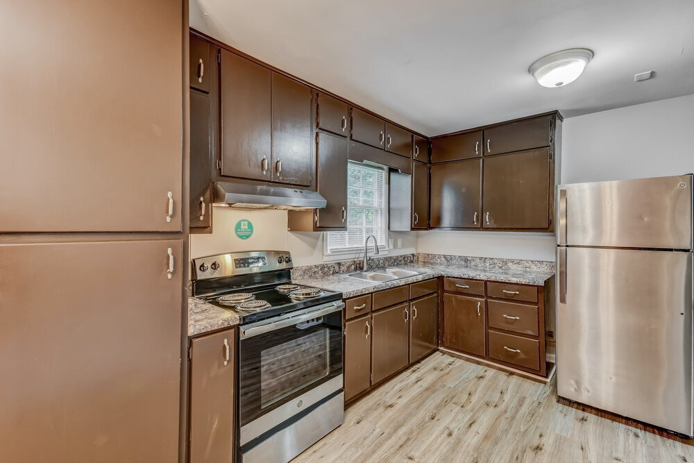 Building Photo - 1617 Bobolink Ln NE