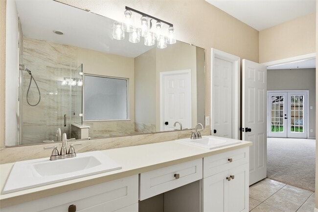 Building Photo - 3711 Slocom Dr