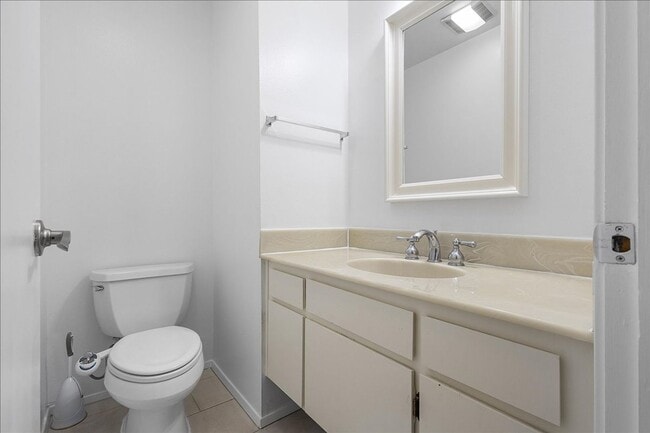 Building Photo - 1141 Verdemar Dr