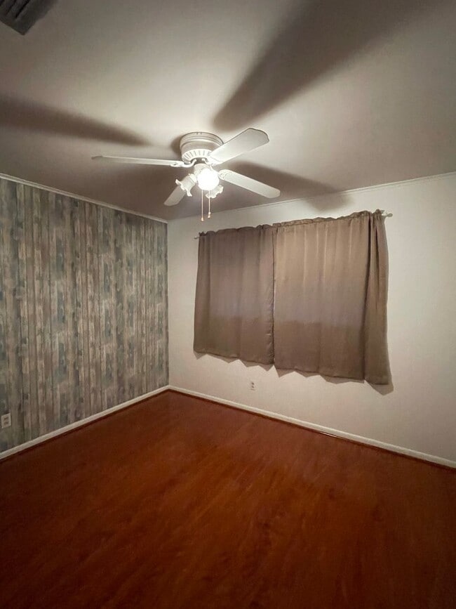Building Photo - Rental Property
