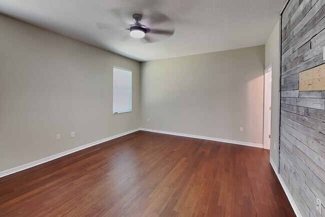 Building Photo - 124 Magneta Loop