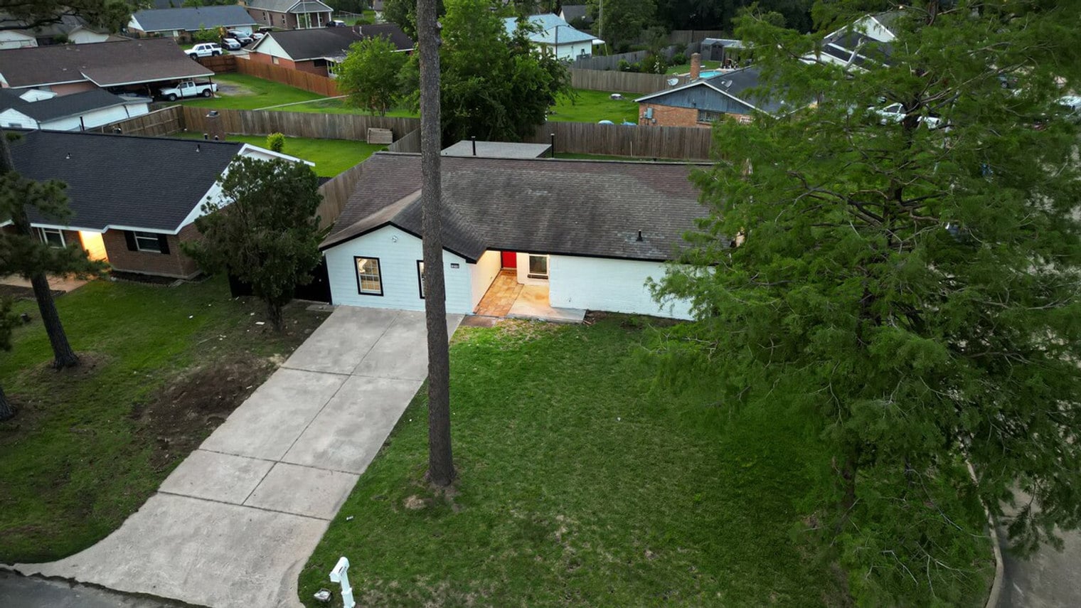 Building Photo - 12115 Wood Forest Dr