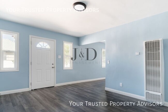 Building Photo - 4446-4448 G STREET-4448