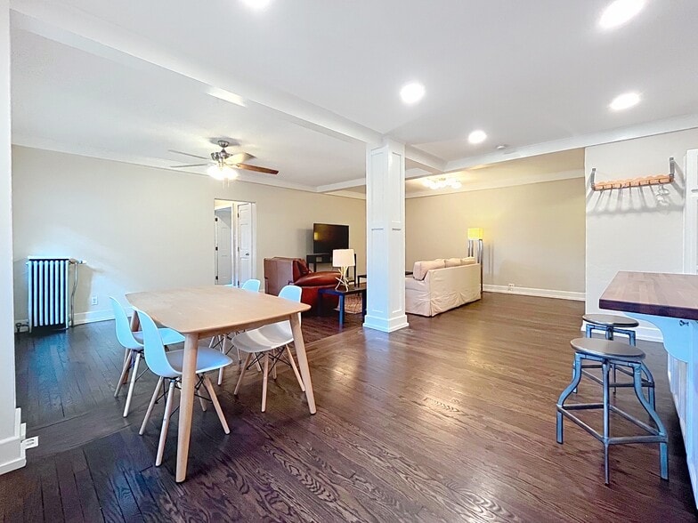 Building Photo - 2330 Euclid Heights Blvd