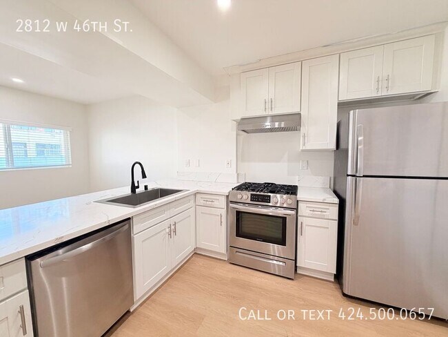 Building Photo - 2812 W 46th St