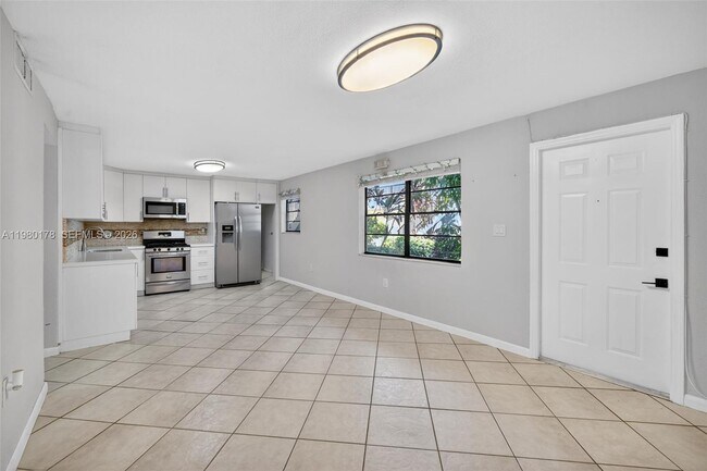 Building Photo - 3265 Virginia St