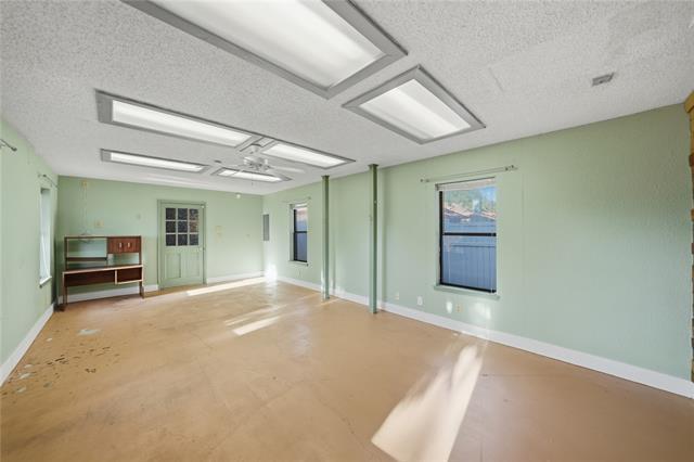 Building Photo - 1129 W Hills Terrace