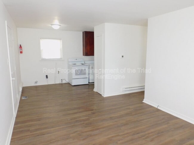 Building Photo - 1434 Argonne Blvd