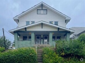 Building Photo - 916 E Tabor St