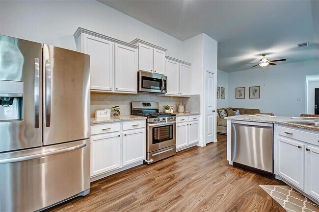 Building Photo - 26022 Steele Flower Dr