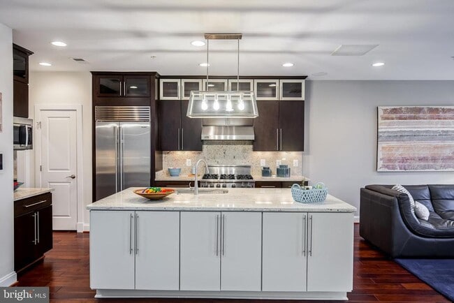 Building Photo - 1904 Vermont Ave NW