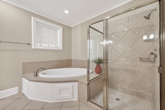 Building Photo - 105 Detering St