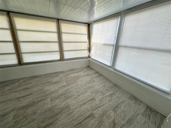 Building Photo - 3607 Cambridge St