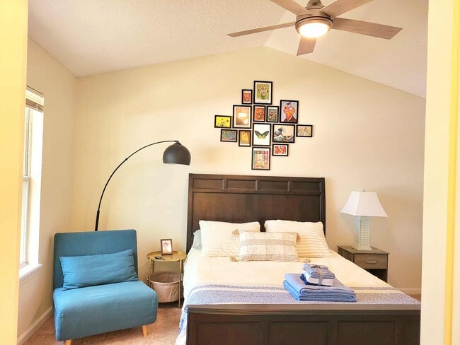 Building Photo - 5260 Collins Rd