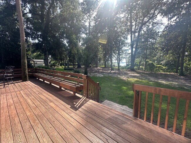 Building Photo - Amazing Four Bedroom Home Located Close to Alljoy Beach with Community Dock Access in Bluffton!