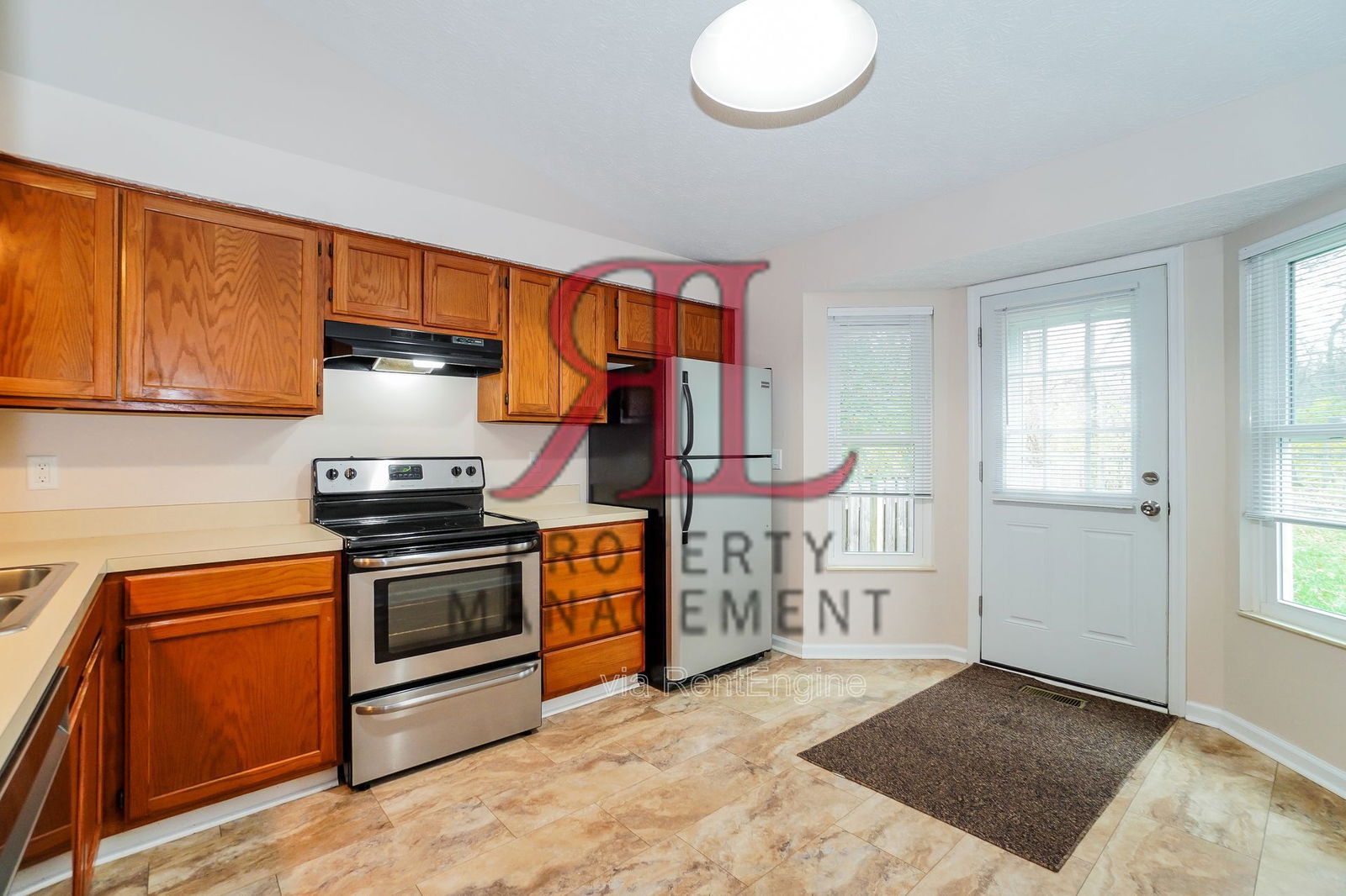 Building Photo - 4800 Coachford Dr