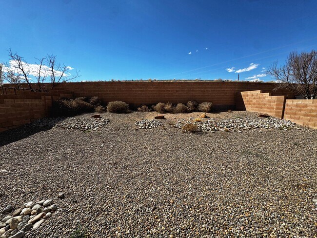 Building Photo - 1131 Pacaya Dr NW