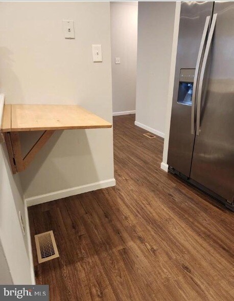 Building Photo - 2115 Woodhollow Dr