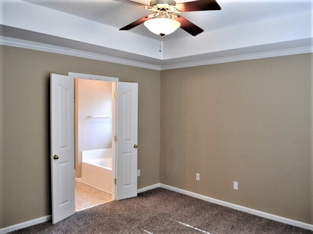 Building Photo - 403 Goldenrain Way