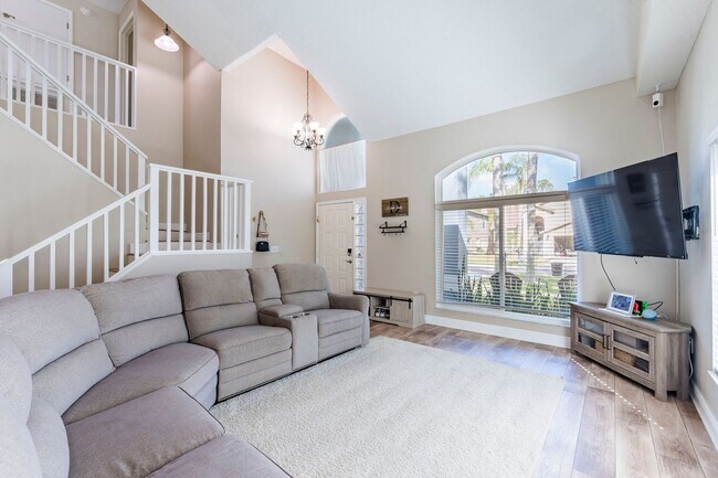 Building Photo - STUNNING 4-BED, 3-BATH HOME WITH SOLAR PANELS IN TAMPA, FL!