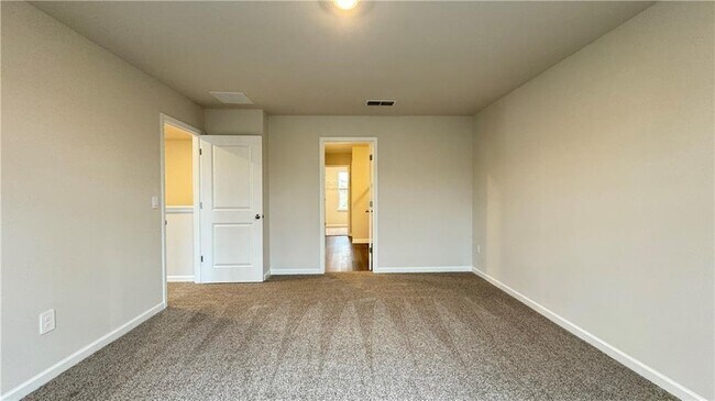 Building Photo - 228 Water Oak Wy