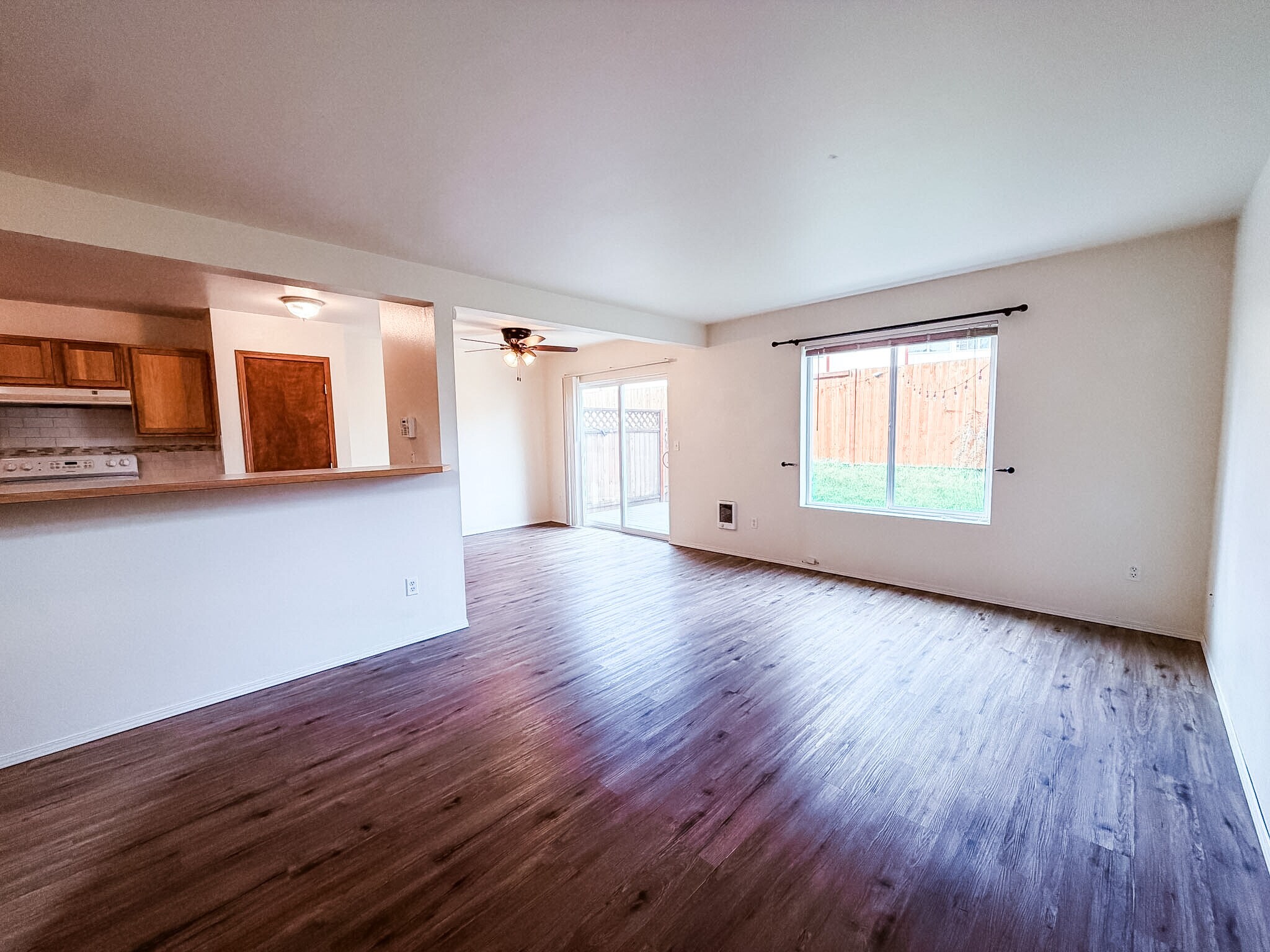 Building Photo - 943 College Ln NE