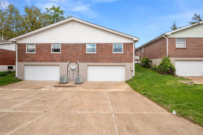 Building Photo - 10142 Buffton Dr