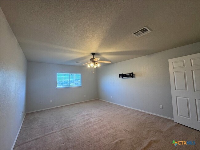 Building Photo - 701 Black Hills Trail