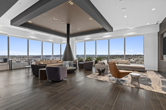 Building Photo - Nexus Condominium - 1 bedroom + den