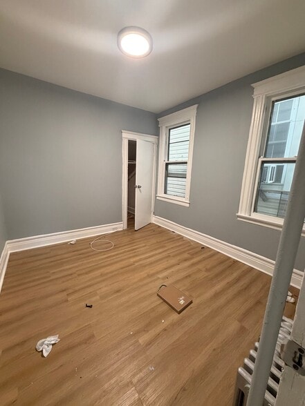 Building Photo - 540 Norwood St