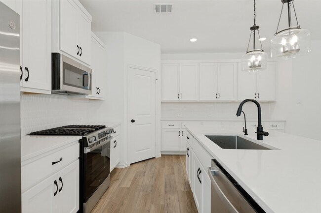 Building Photo - 2504 Flaxfield Ln