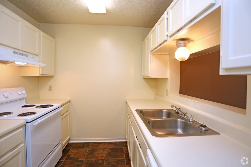 Summerwood Townhomes 2168 Denton Rd Dothan AL 36303 Apartment Finder