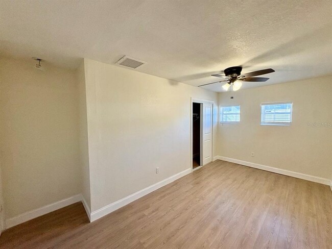 Building Photo - 8904 N Hamner Ave