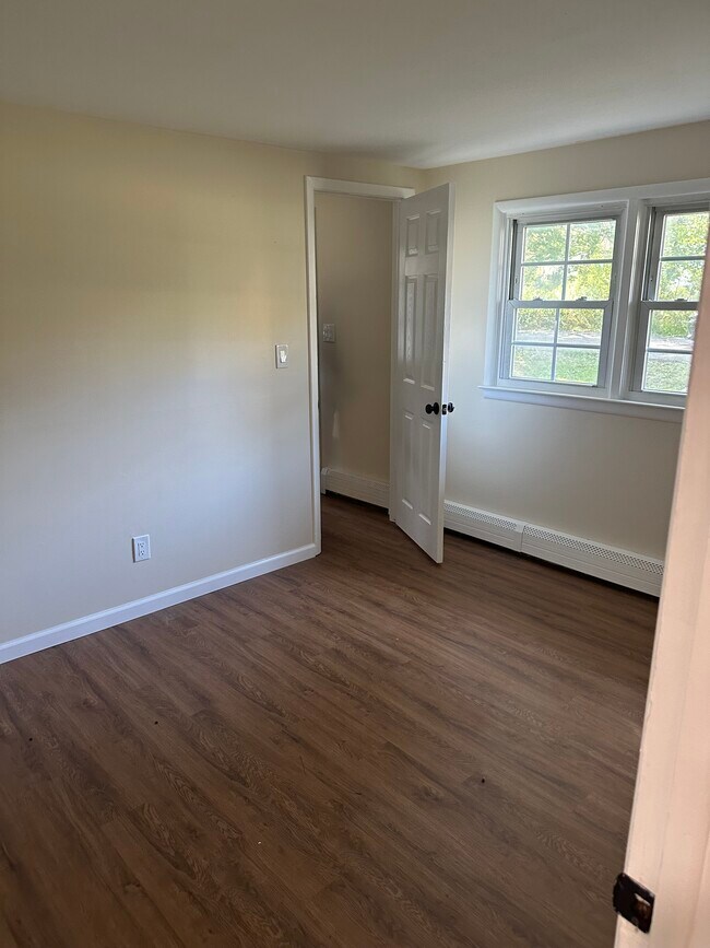 Building Photo - 518 South St